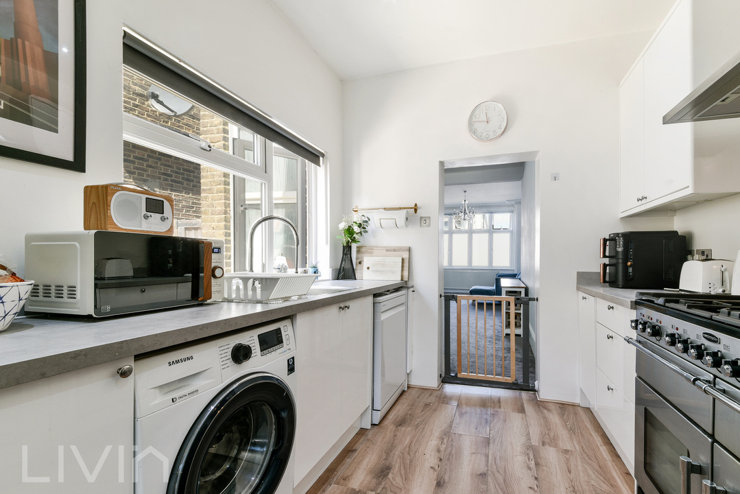 4 bed semi-detached house for sale in Godson Road, Croydon  - Property Image 7