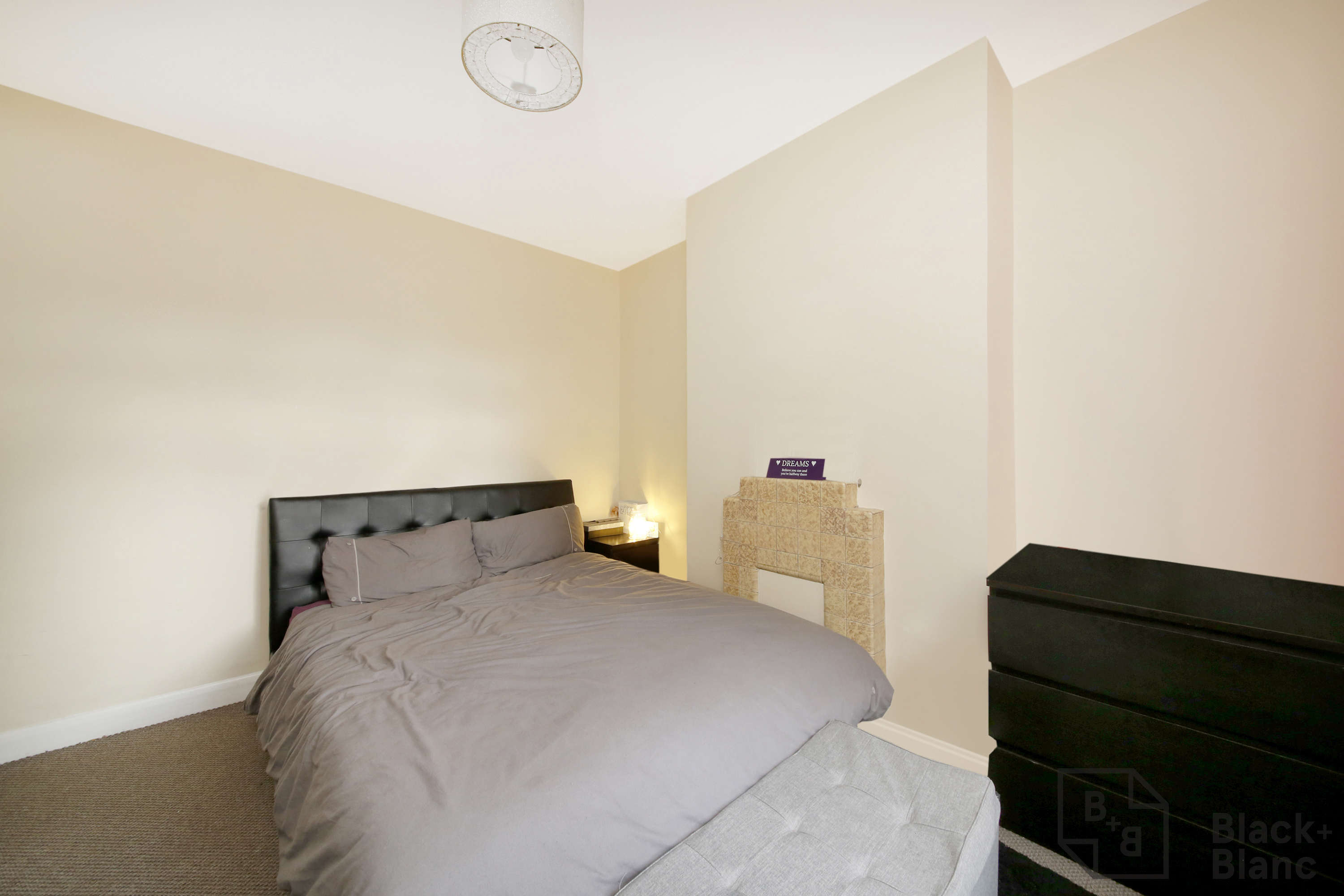 2 bed apartment for sale in Davidson Road, Croydon  - Property Image 2