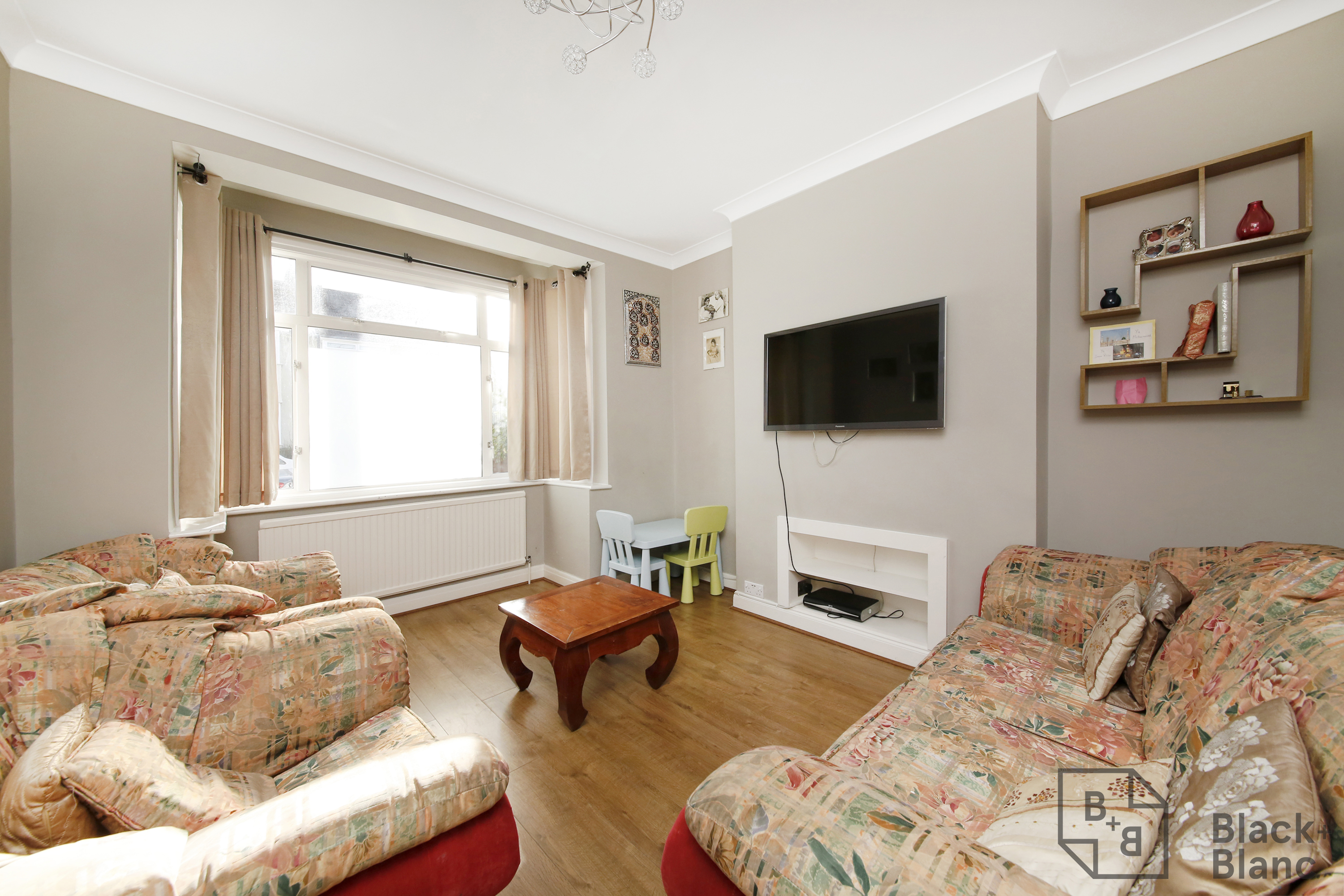 4 bed house for sale in Donnybrook Road, Streatham  - Property Image 3