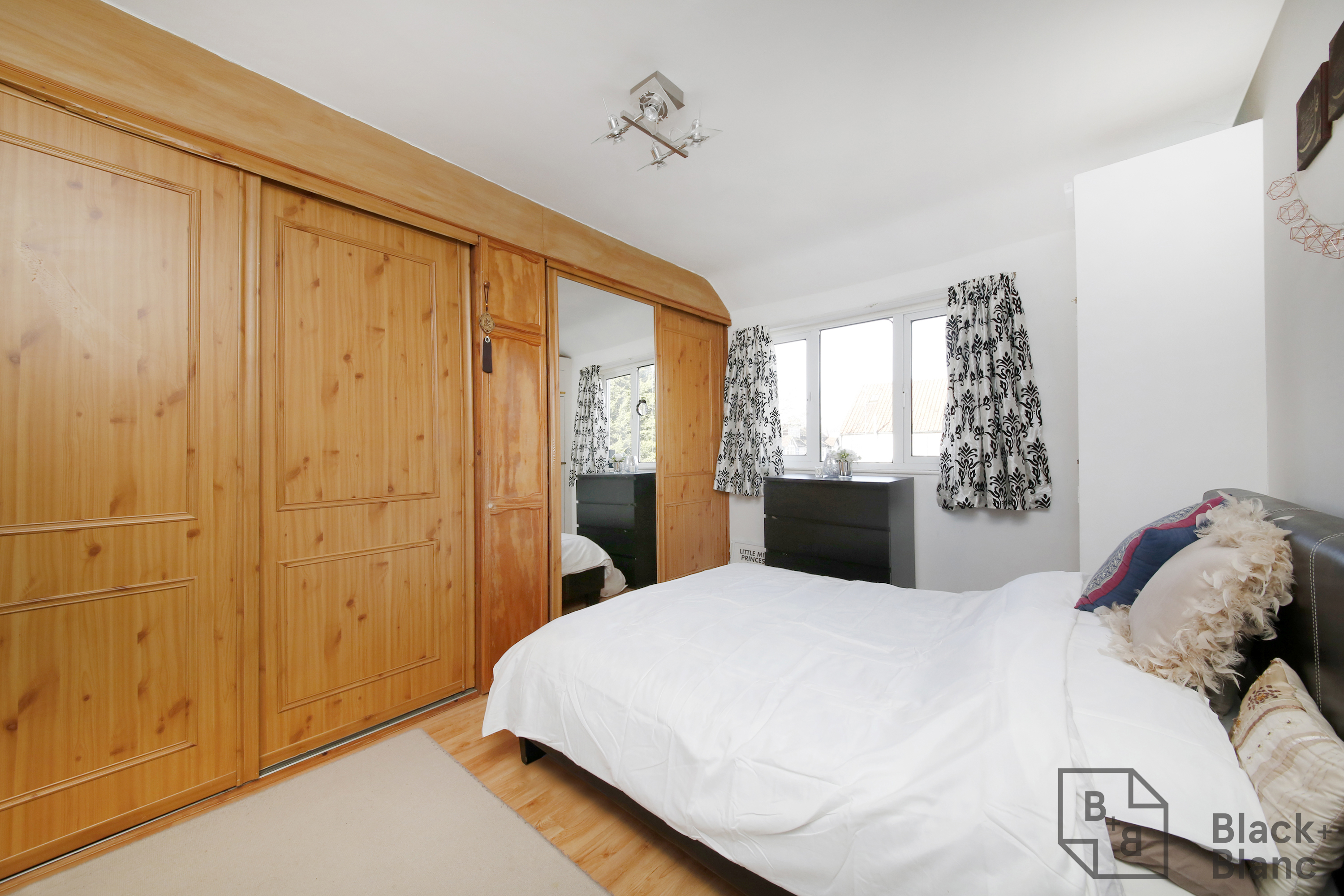 4 bed house for sale in Donnybrook Road, Streatham  - Property Image 6