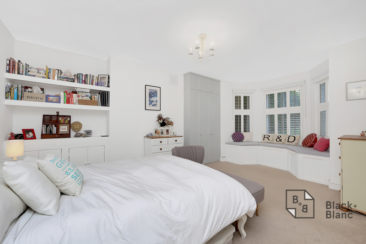 2 bed apartment to rent in Thurlow Park Road, London  - Property Image 3