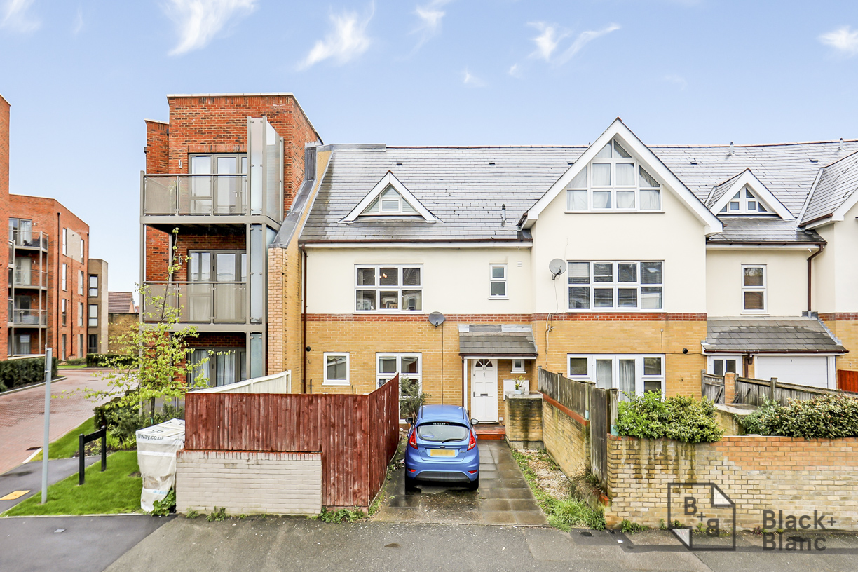 2 bed house for sale in Grant Road, Croydon  - Property Image 1