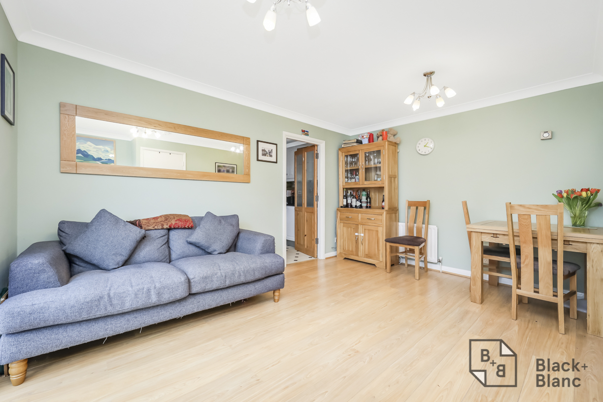 2 bed house for sale in Grant Road, Croydon  - Property Image 2