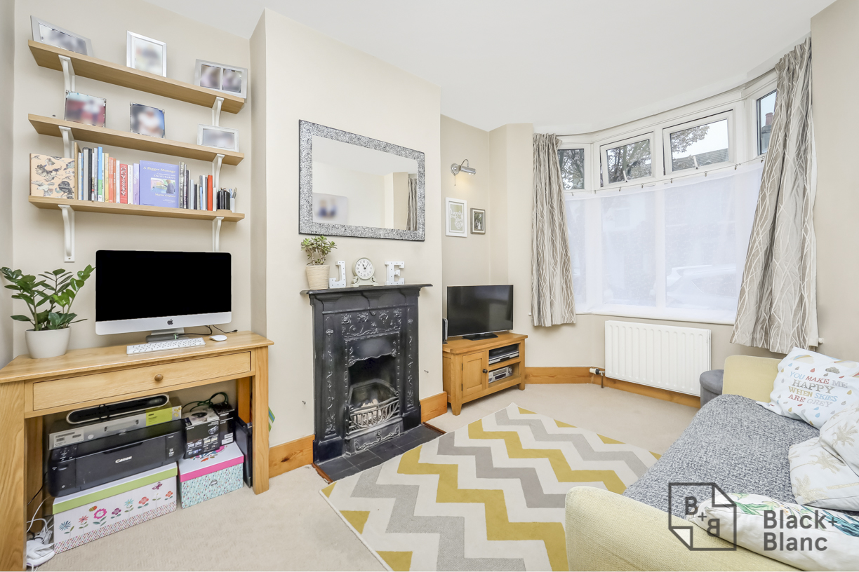 2 bed house for sale in Elmers Road, London  - Property Image 3