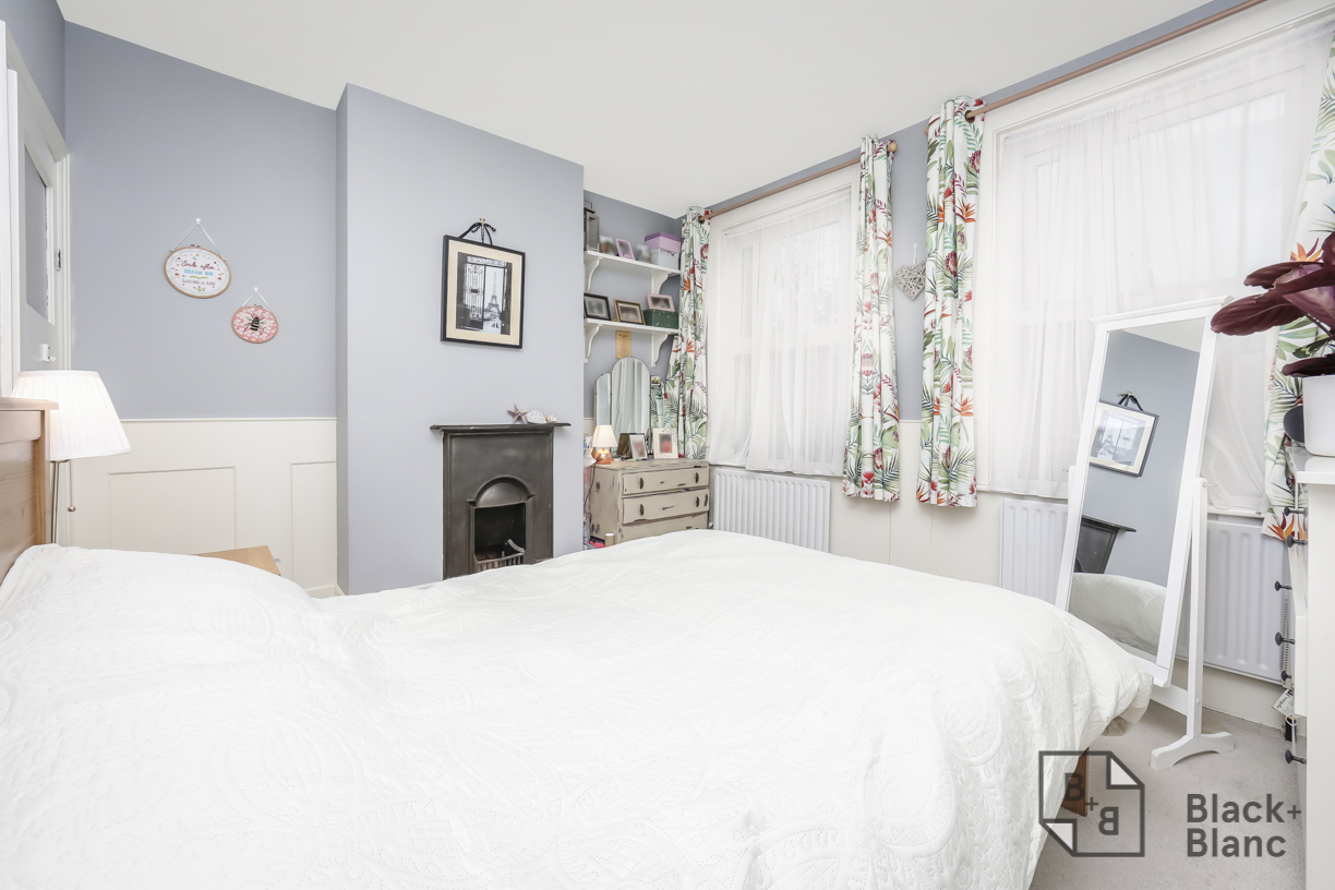 2 bed house for sale in Elmers Road, London  - Property Image 5