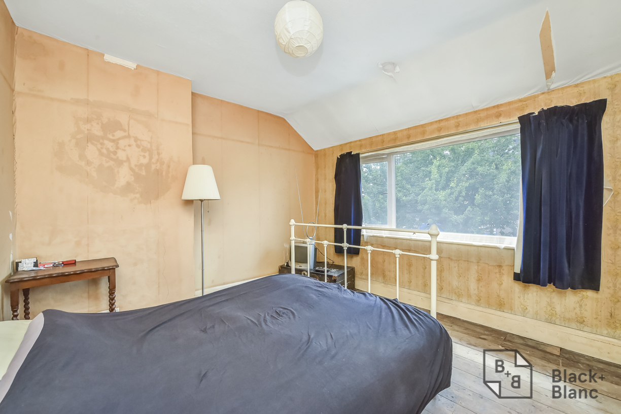 2 bed house for sale in Thornton Road, Croydon  - Property Image 4