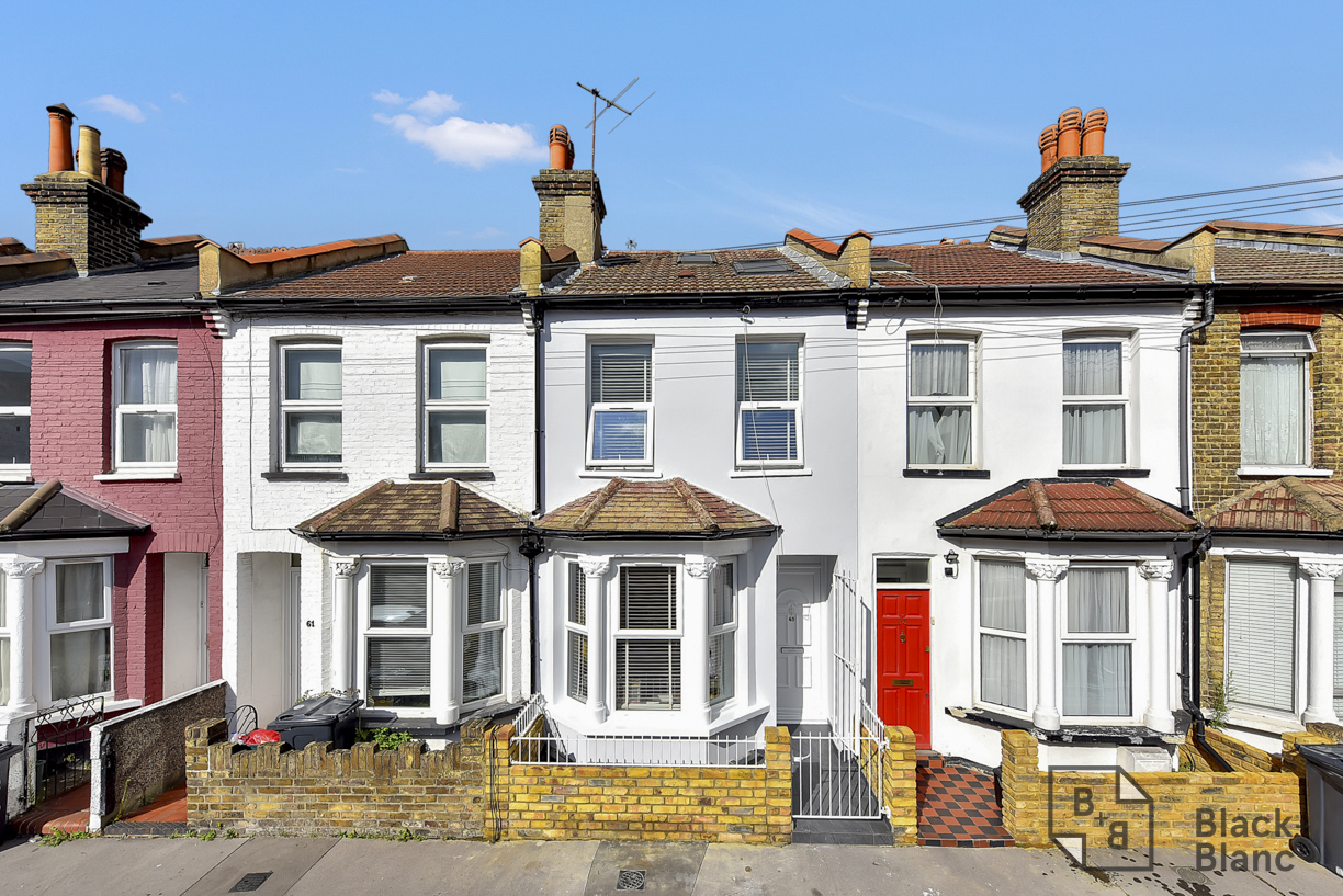 3 bed house for sale in Leslie Grove, Croydon, CR0