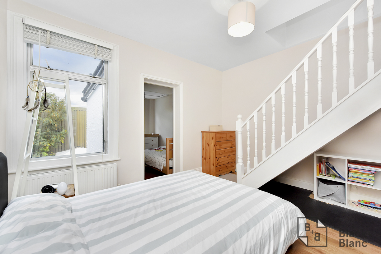 3 bed house for sale in Leslie Grove, Croydon  - Property Image 8
