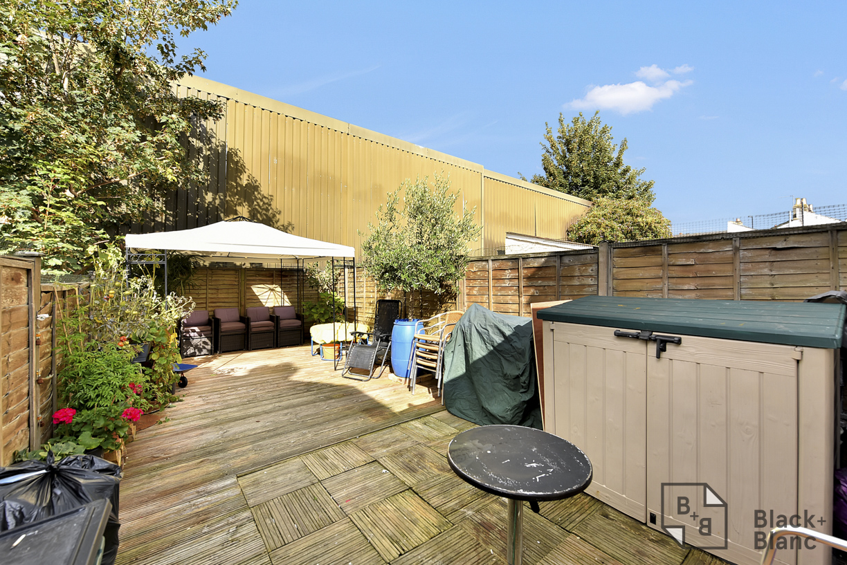 3 bed house for sale in Leslie Grove, Croydon  - Property Image 10