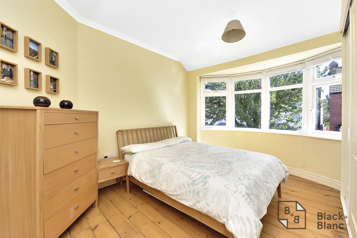 3 bed house for sale in Addiscombe Court Road, Croydon  - Property Image 5