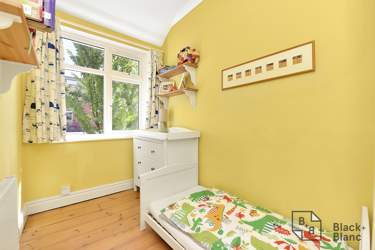 3 bed house for sale in Addiscombe Court Road, Croydon  - Property Image 8