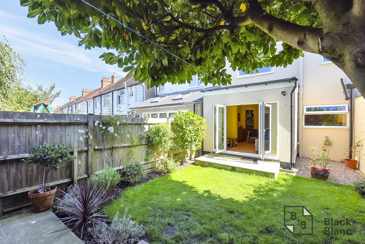 3 bed house for sale in Addiscombe Court Road, Croydon  - Property Image 10