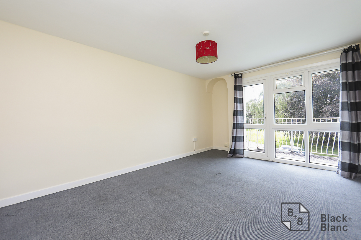 2 bed apartment for sale in Lodge Lane, Croydon, CR0