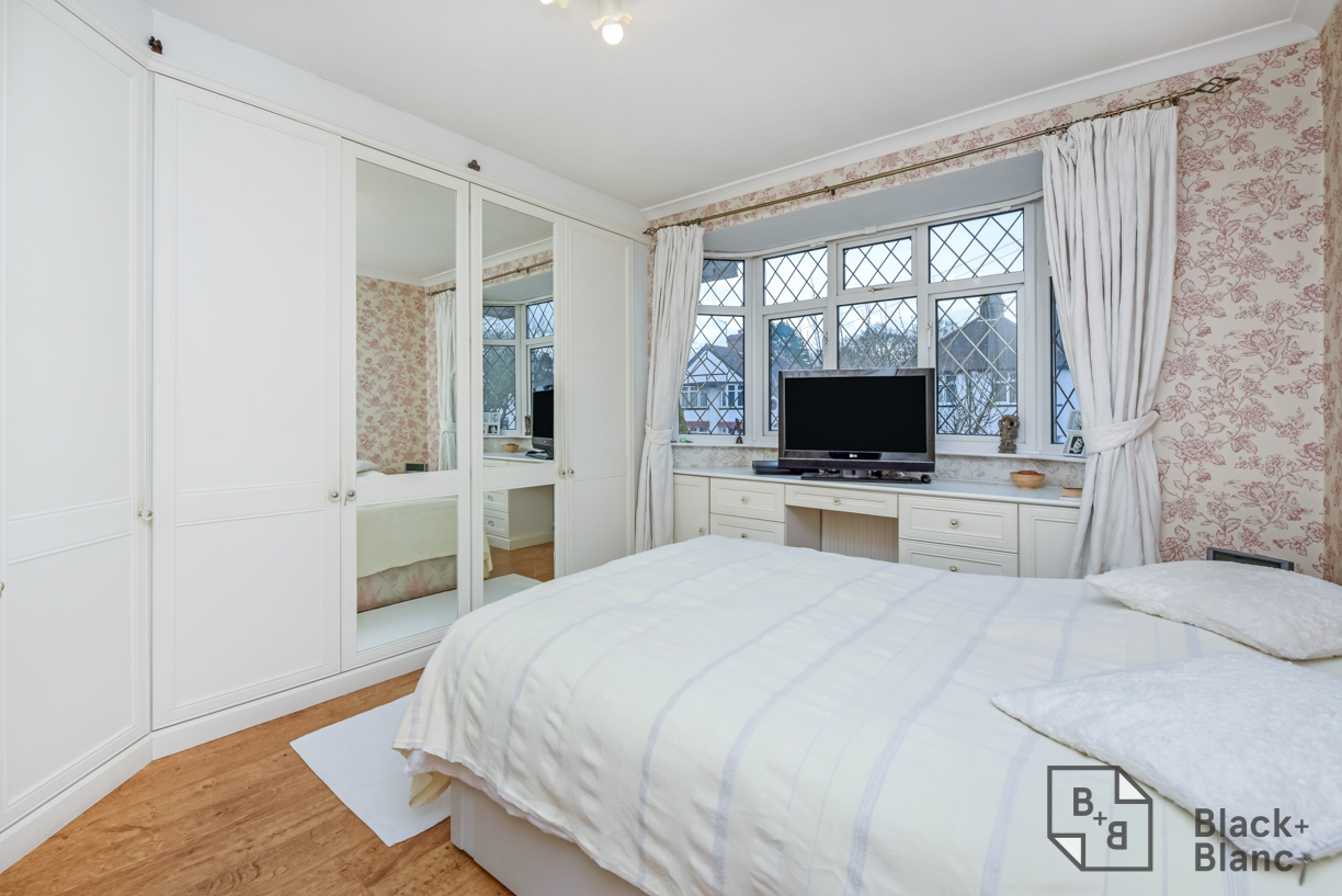 5 bed house for sale in Links View Road, Croydon  - Property Image 5