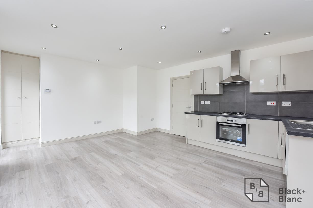 2 bed apartment for sale in Norbury Road, Thornton Heath  - Property Image 1