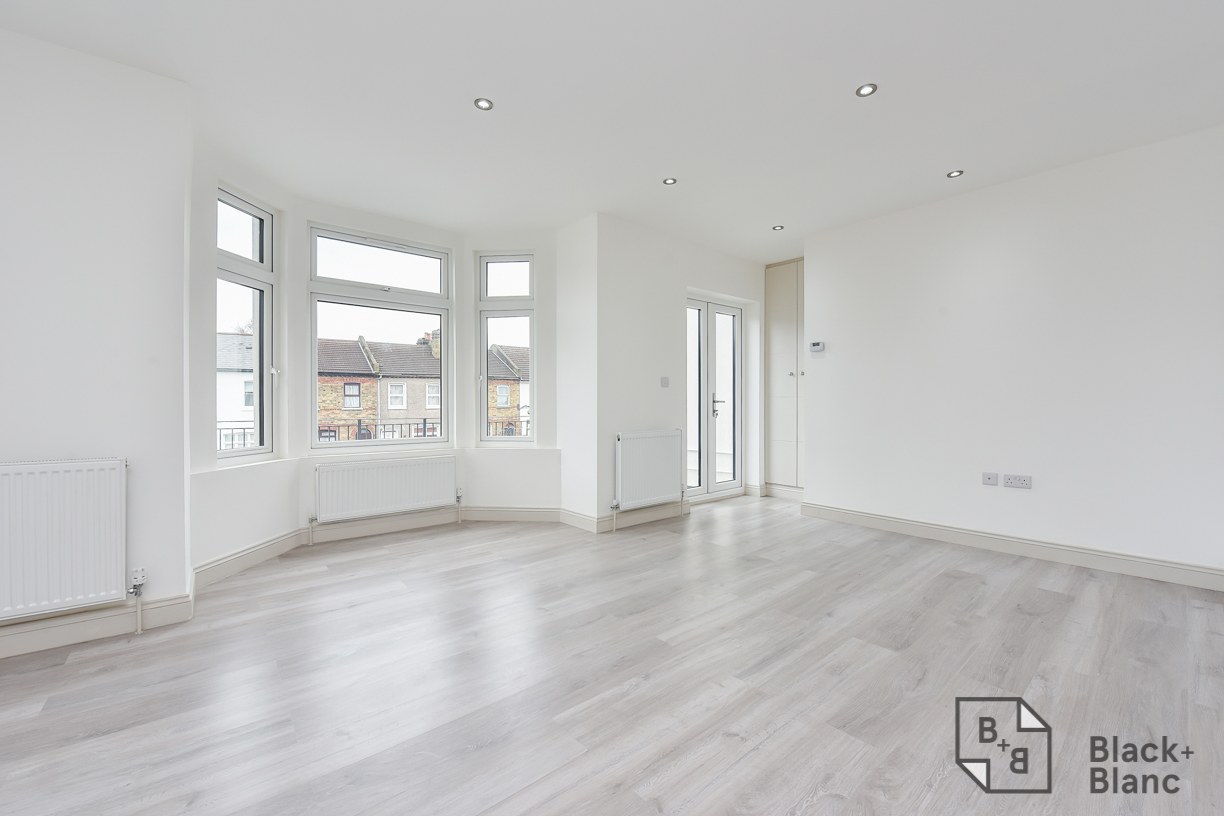 2 bed apartment for sale in Norbury Road, Thornton Heath  - Property Image 4