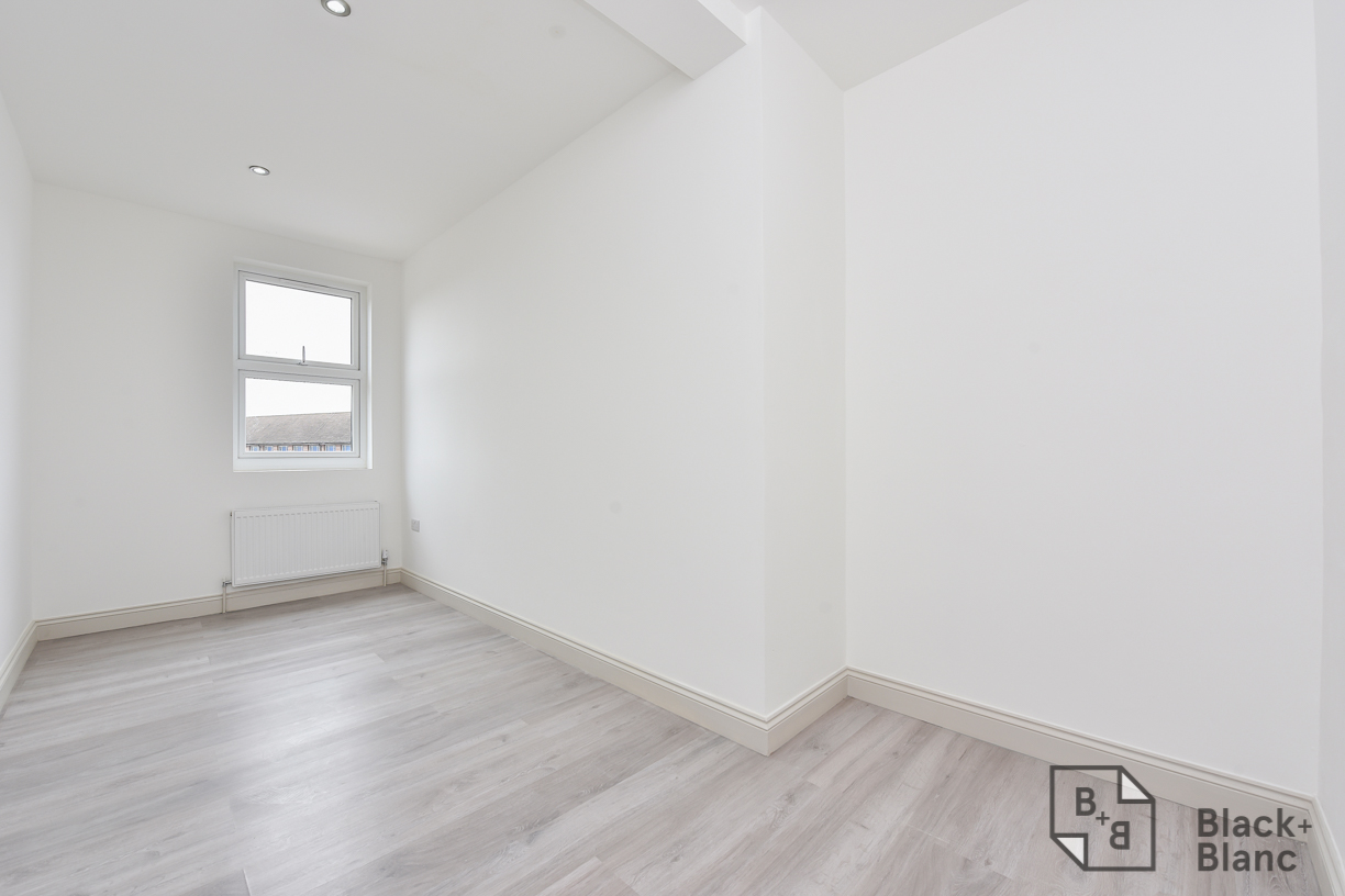 2 bed apartment for sale in Norbury Road, Thornton Heath  - Property Image 7