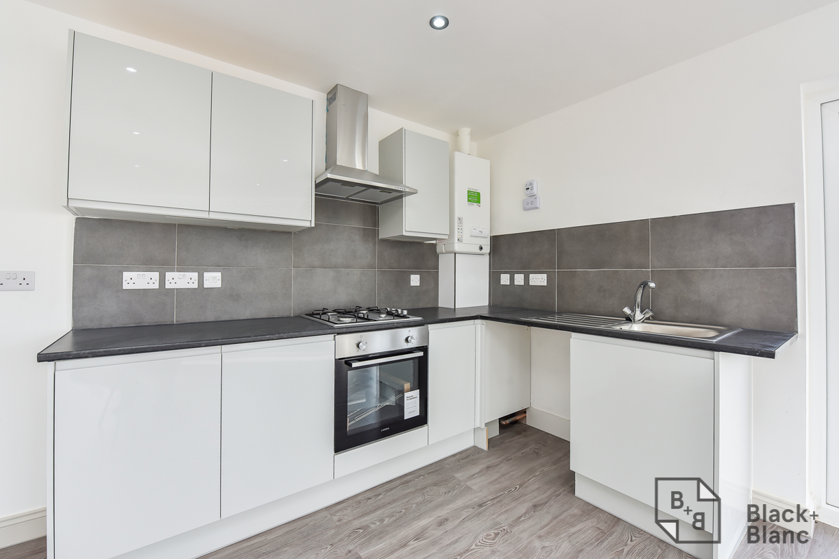 2 bed apartment for sale in Norbury Road, Thornton Heath  - Property Image 3