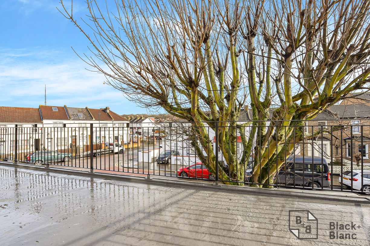 2 bed apartment for sale in Norbury Road, Thornton Heath  - Property Image 8