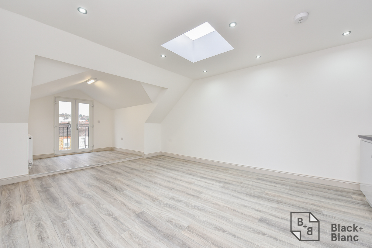 1 bed apartment for sale in Norbury Road, Thornton Heath, CR7