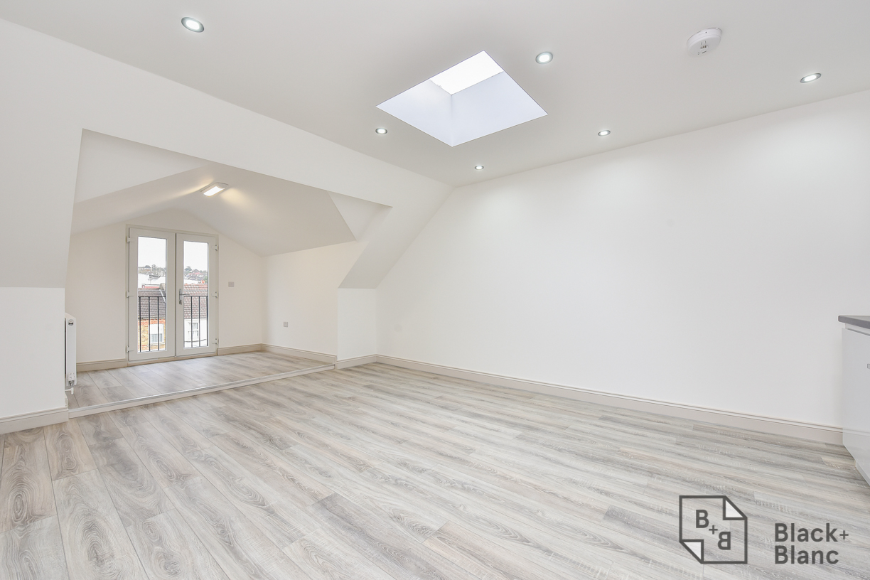 1 bed apartment for sale in Norbury Road, Thornton Heath  - Property Image 1
