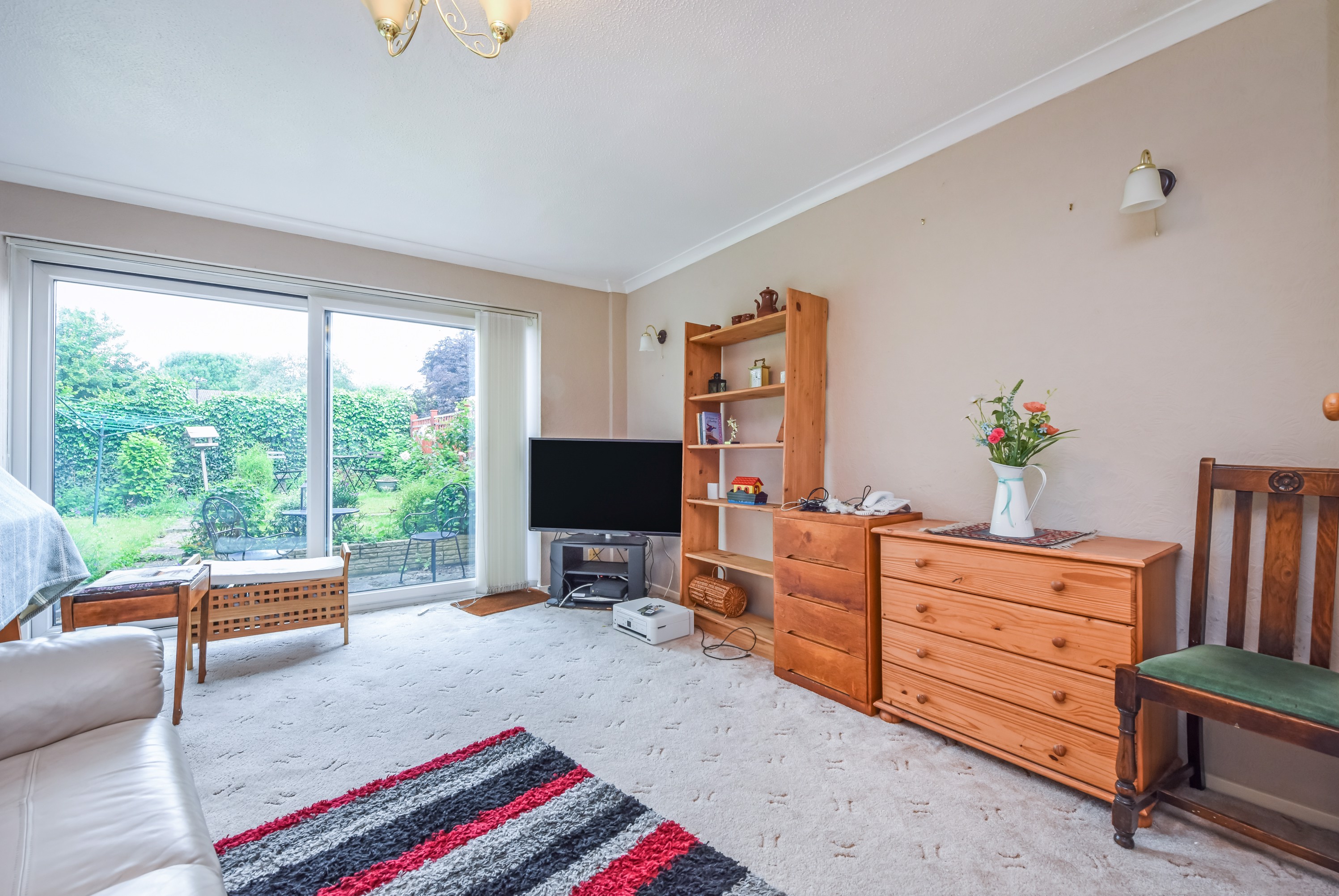 2 bed house for sale in Middlefields, Croydon  - Property Image 2