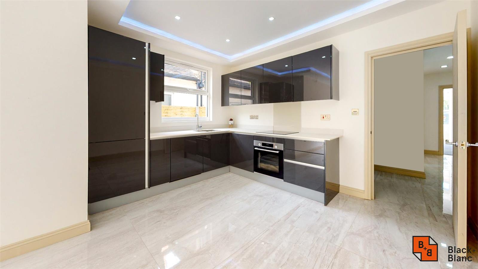 2 bed apartment for sale in Northampton Road, Croydon  - Property Image 2