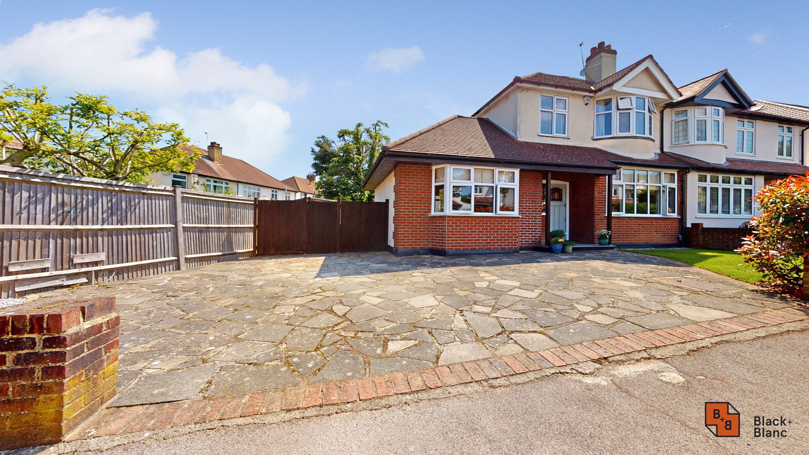 3 bed house for sale in Ash Grove, West Wickham - Property Image 1