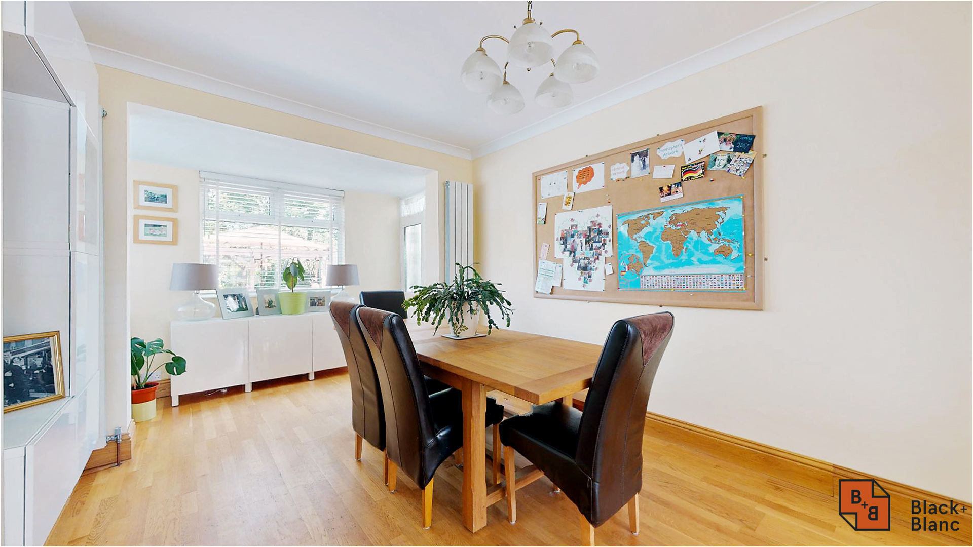 5 bed house for sale in Manor Road, West Wickham  - Property Image 2