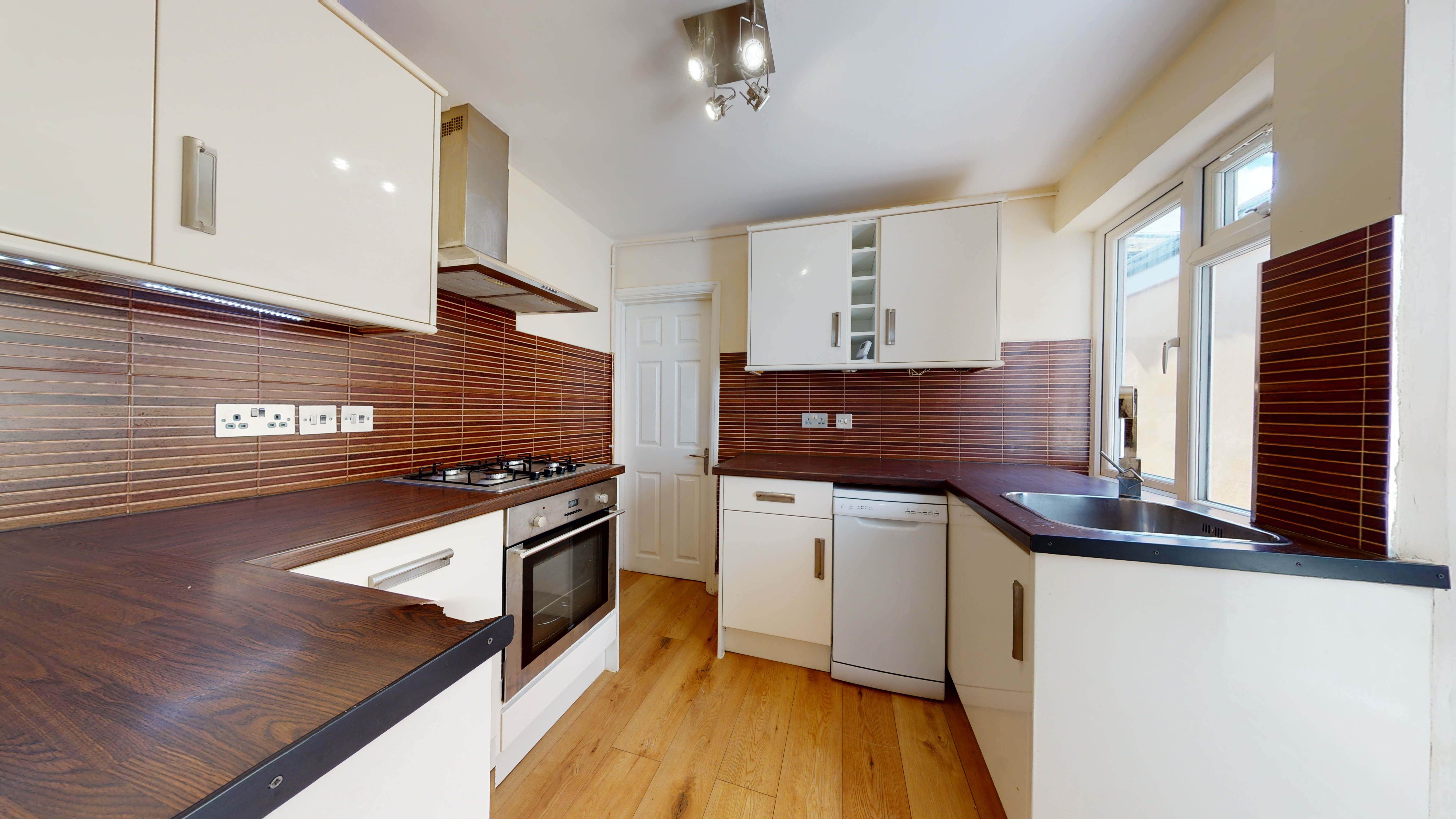 2 bed house to rent in Woburn Avenue, Purley  - Property Image 4
