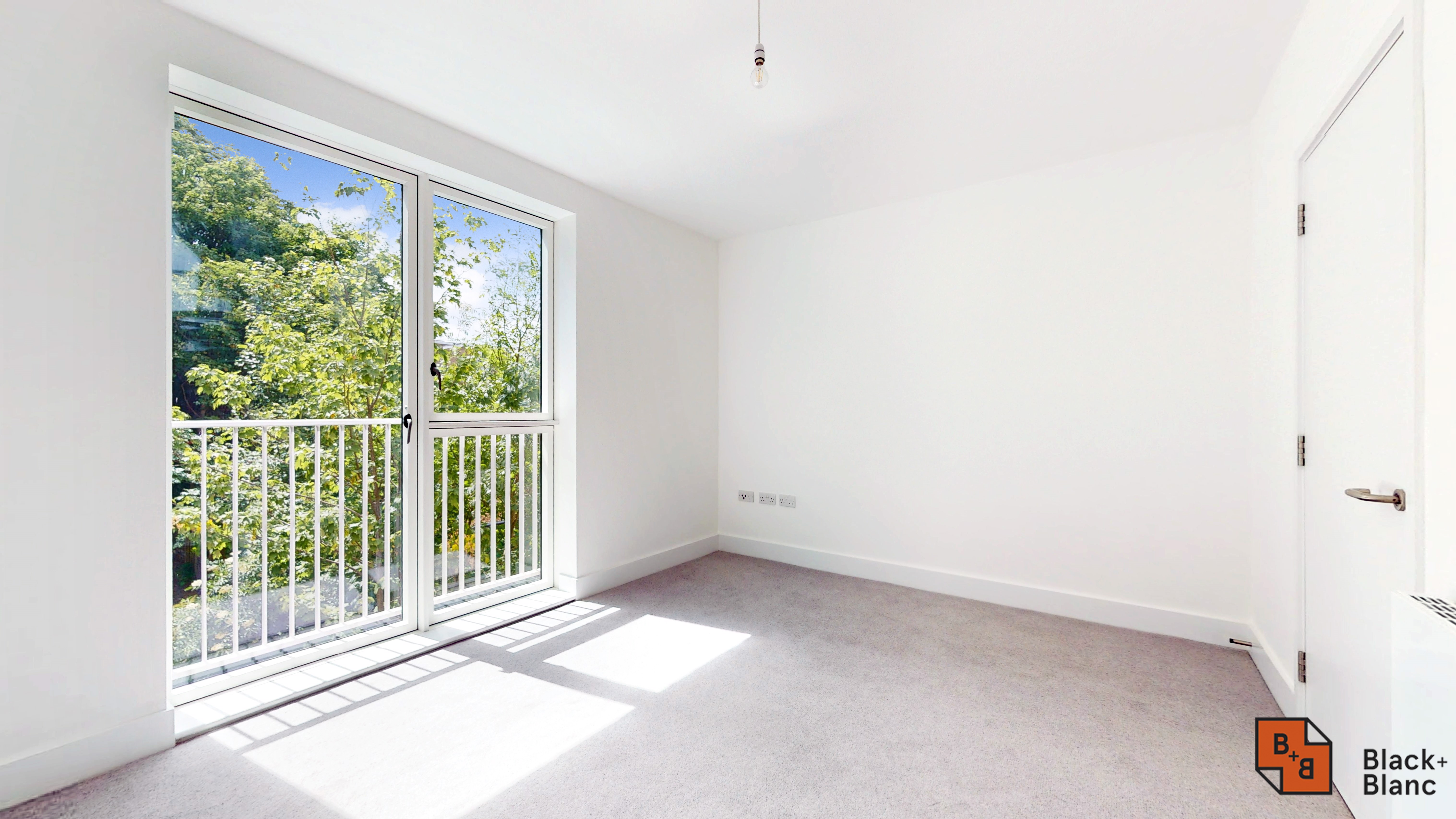 1 bed apartment for sale in Warminster Road, South Norwood - Property Image 1
