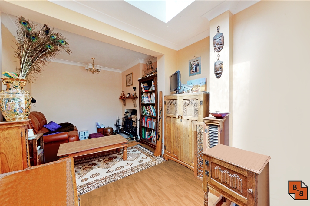 3 bed house for sale in Cherry Tree Walk, West Wickham  - Property Image 9