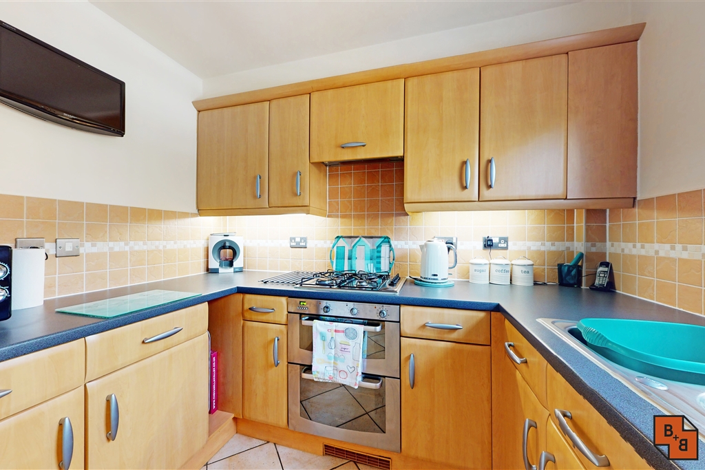 3 bed house for sale in Sparkes Close, Bromley  - Property Image 5