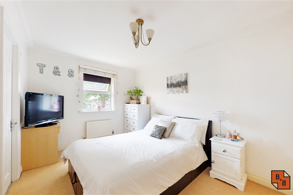 3 bed house for sale in Sparkes Close, Bromley  - Property Image 9