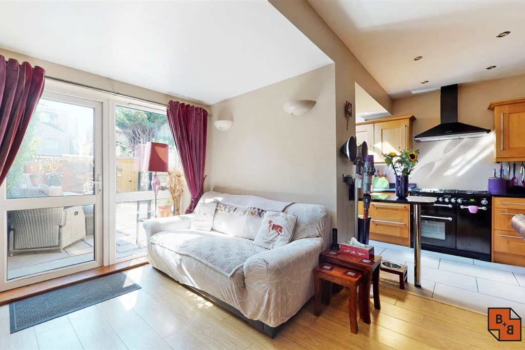 3 bed house for sale in Alderton Road, Croydon  - Property Image 4