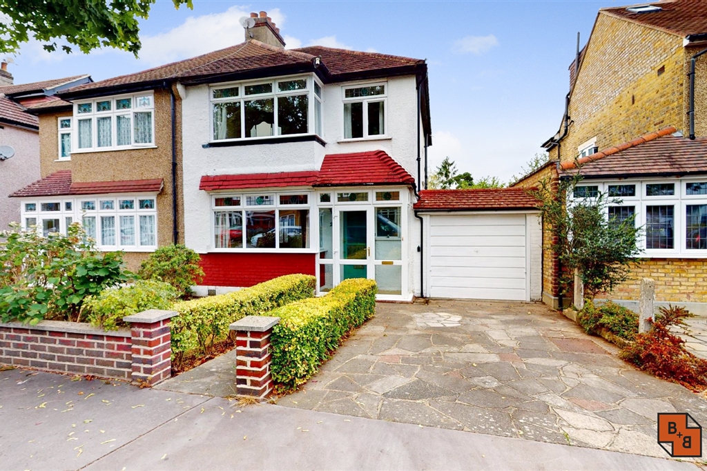 3 bed house for sale in Ash Road, Croydon - Property Image 1