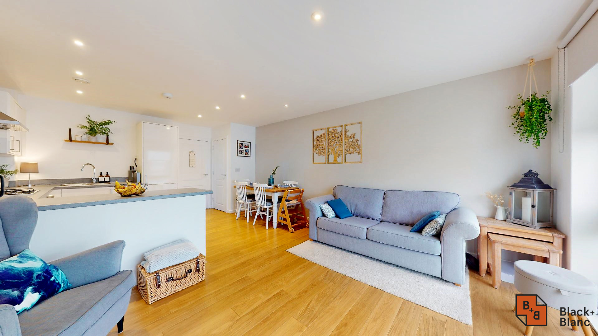 3 bed apartment for sale in Nihill Place, Croydon  - Property Image 2