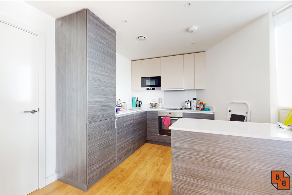 2 bed apartment to rent in Saffron Central Square, Croydon  - Property Image 6