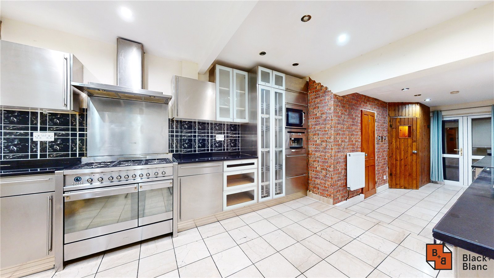 5 bed house for sale in Eileen Road, London  - Property Image 6