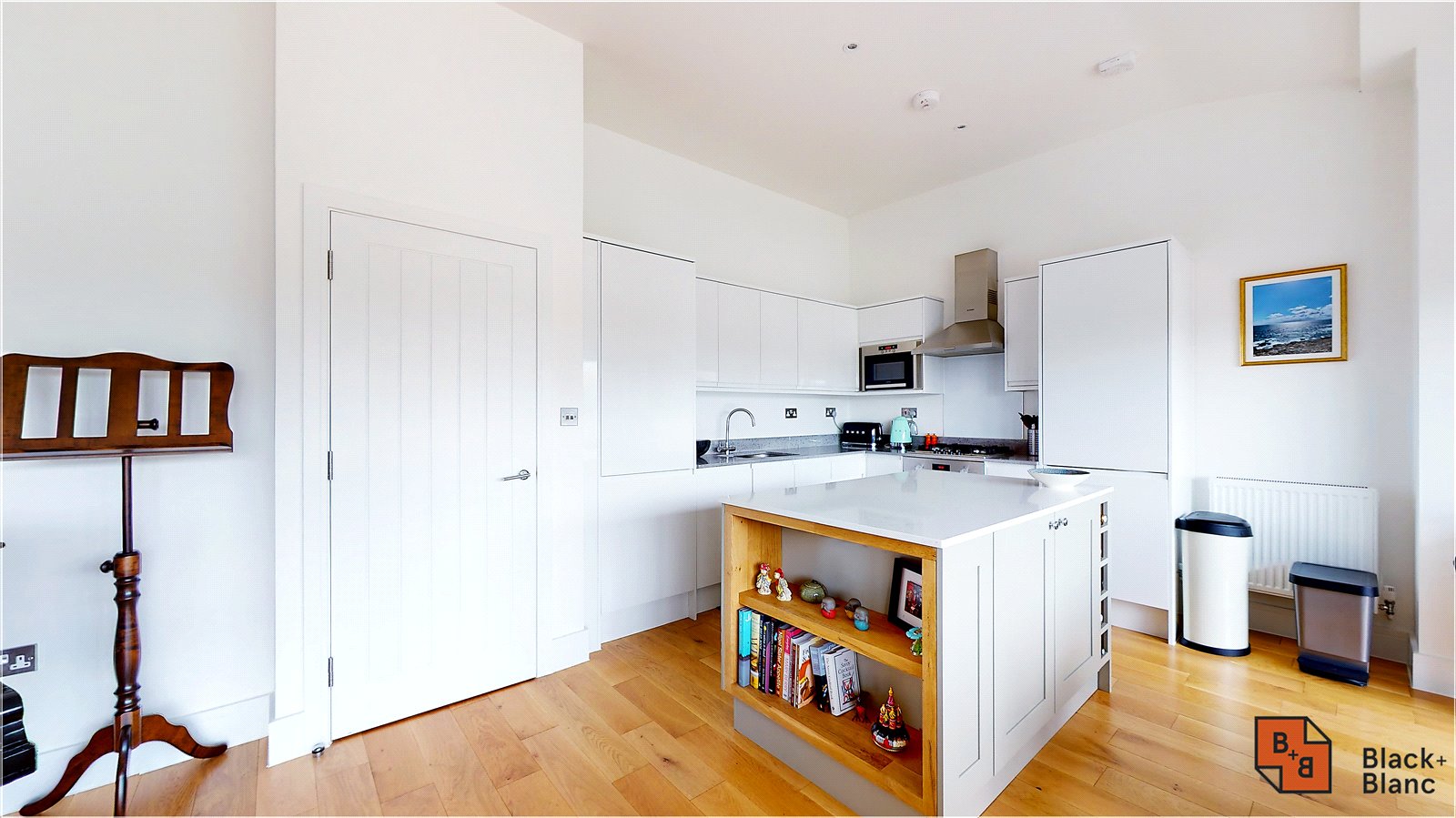 2 bed apartment for sale in Dagnall Park  - Property Image 3