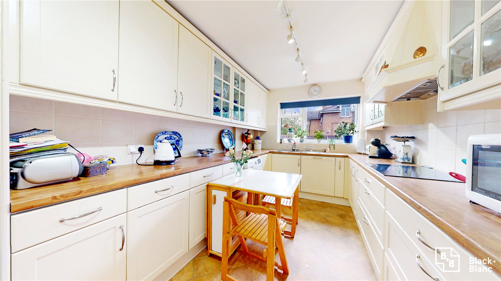 3 bed apartment for sale in Shortlands Road  - Property Image 3