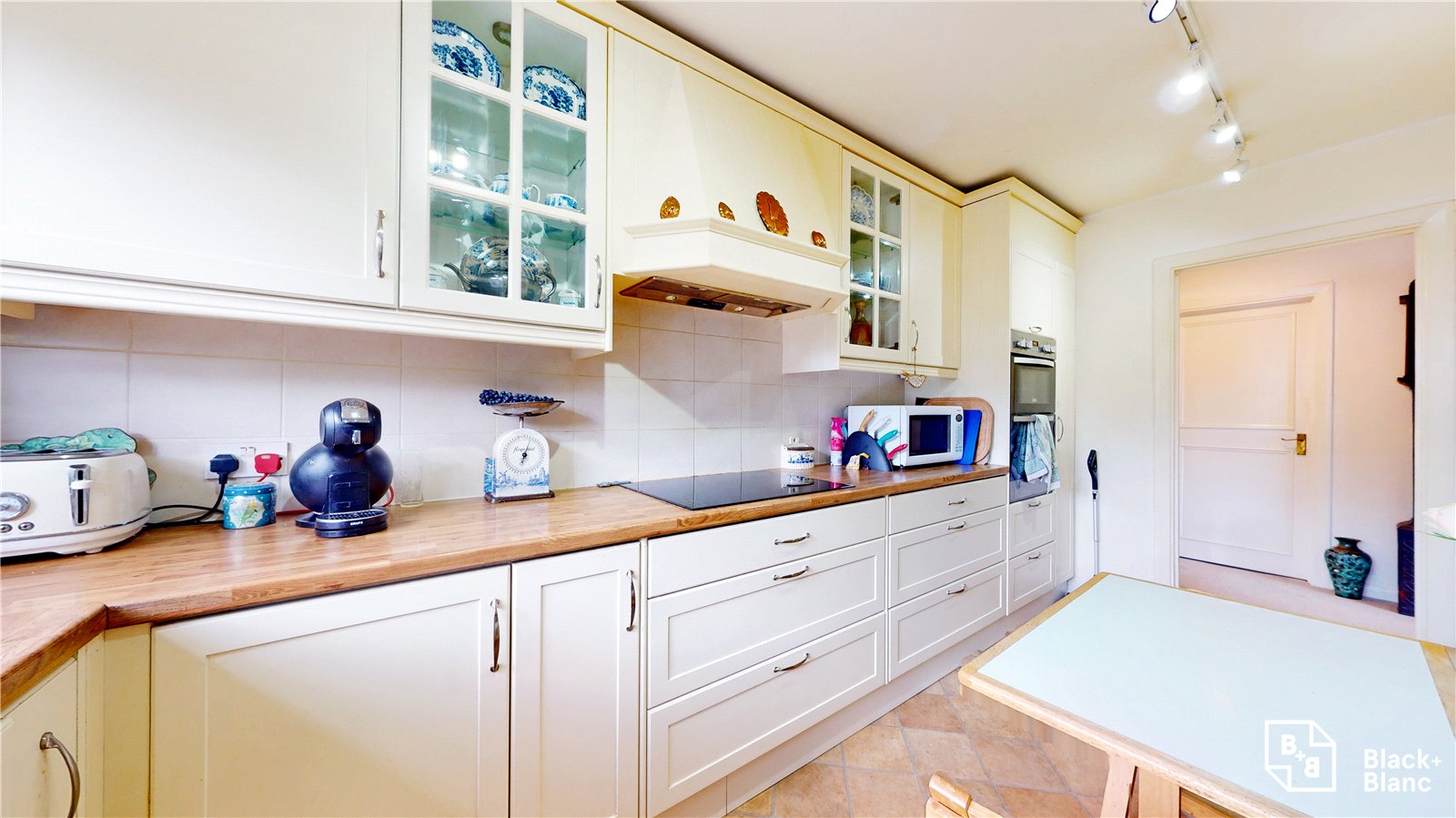 3 bed apartment for sale in Shortlands Road  - Property Image 4
