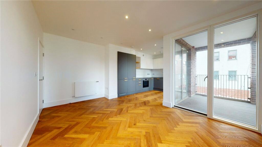 1 bed apartment for sale in Drummond Road  - Property Image 2