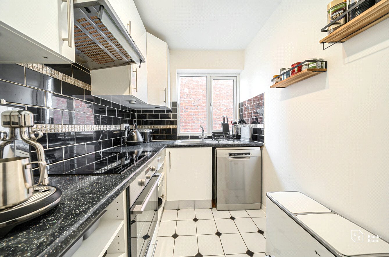 2 bed apartment for sale in Hildenlea Place  - Property Image 9