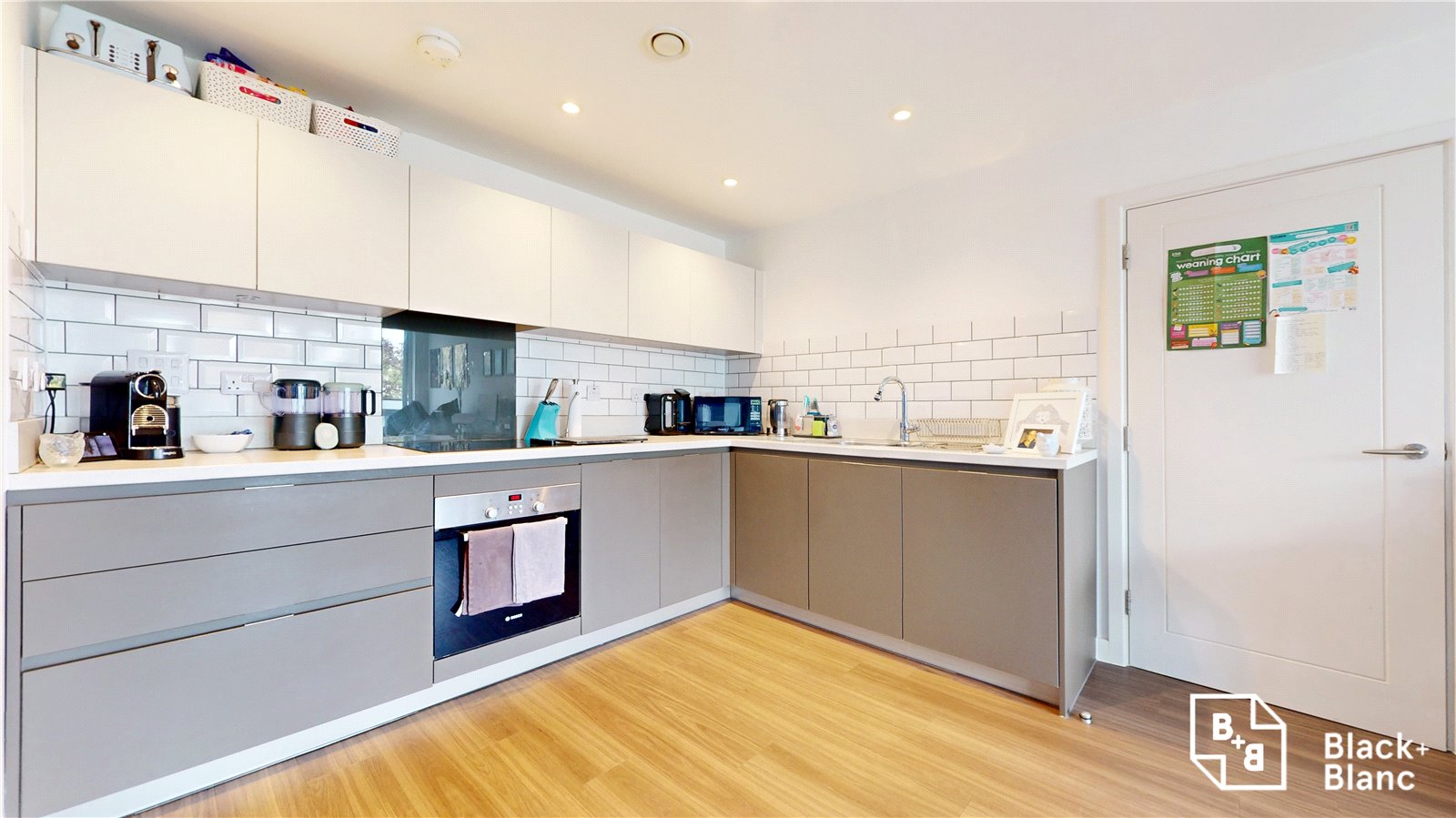 2 bed apartment for sale in Glebe Way  - Property Image 2