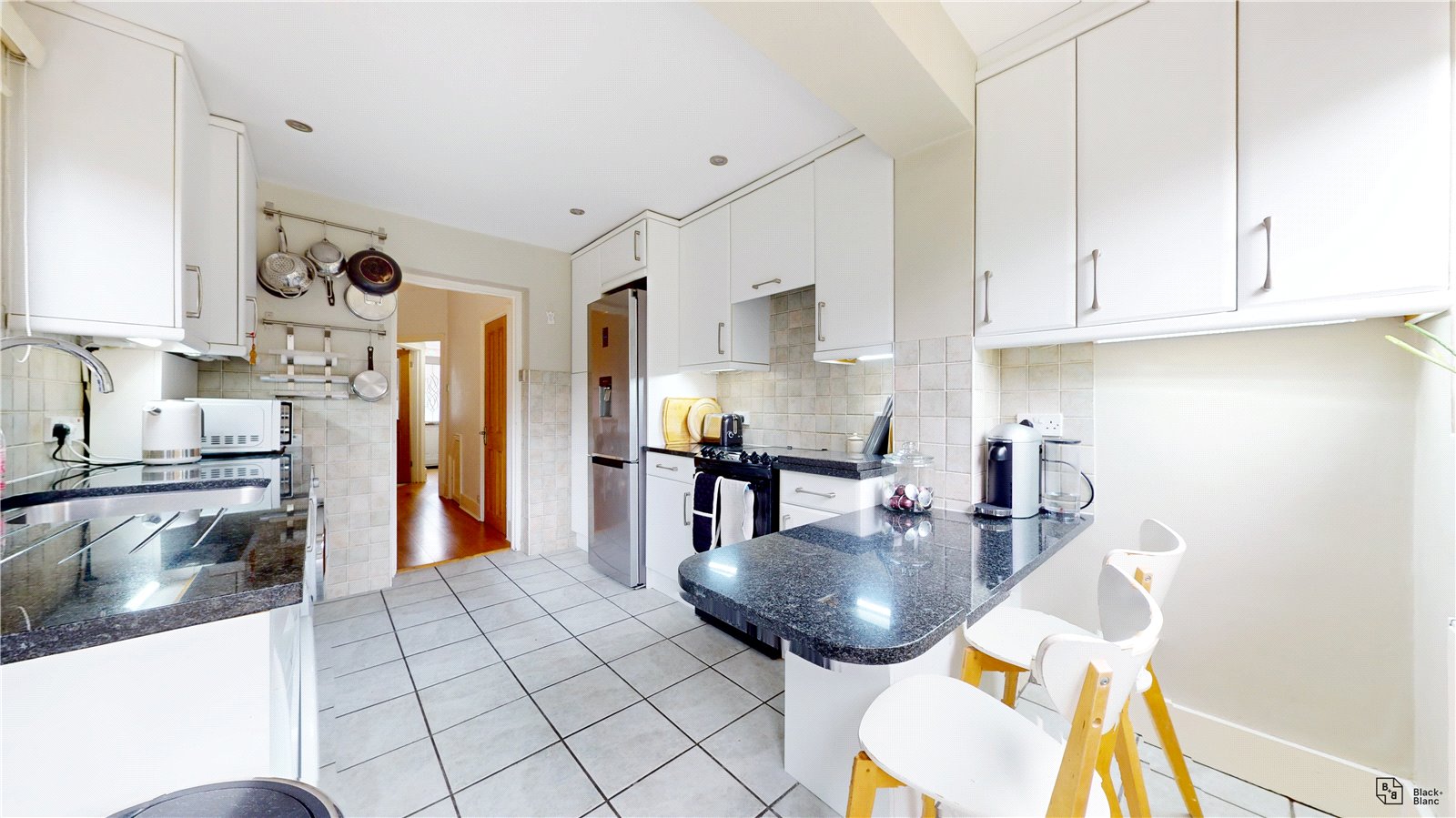 3 bed house for sale in Ravenswood Road  - Property Image 3