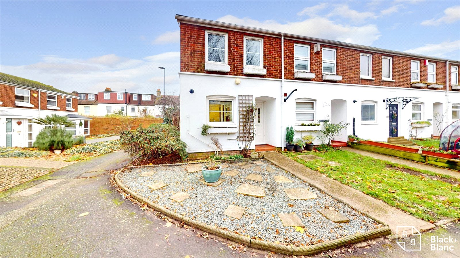 2 bed house for sale in St. Lukes Close  - Property Image 1