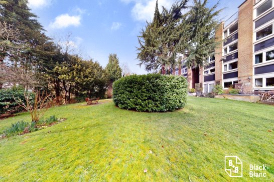 2 bed apartment for sale in Ravensroost, Beulah Hill  - Property Image 12