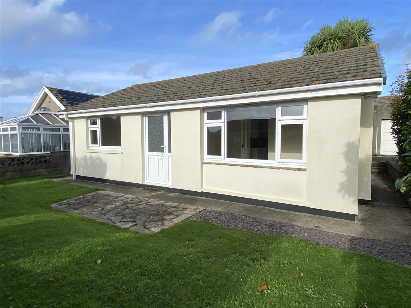 2 bed bungalow to rent in Penware Parc, Camborne - Property Image 1