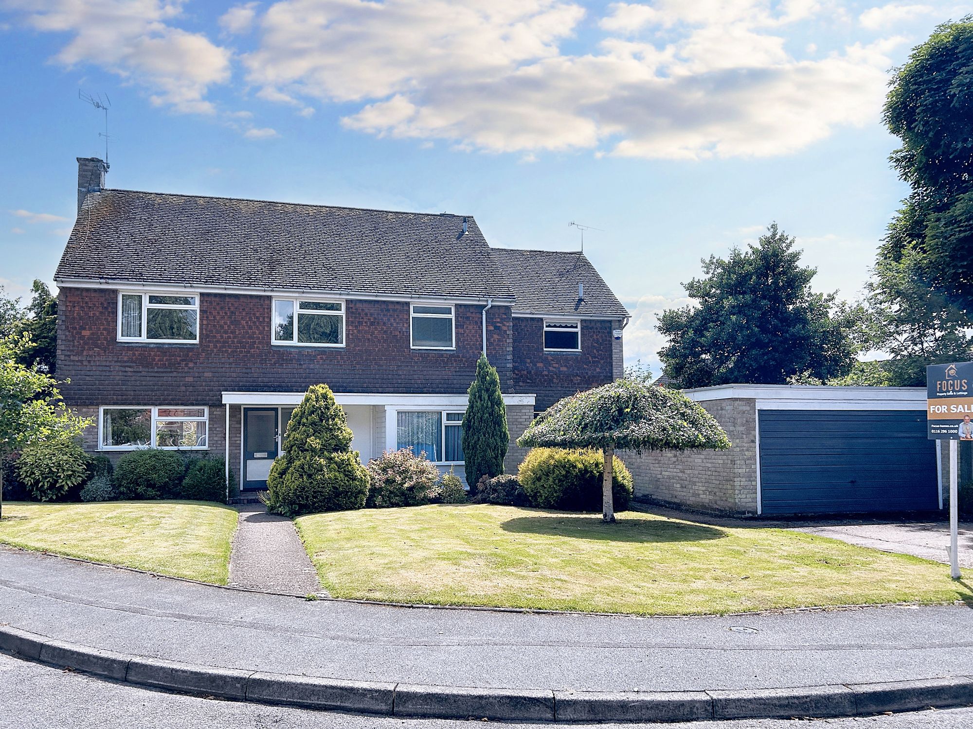 5 bed house for sale in Newstead Avenue, Leicester  - Property Image 1